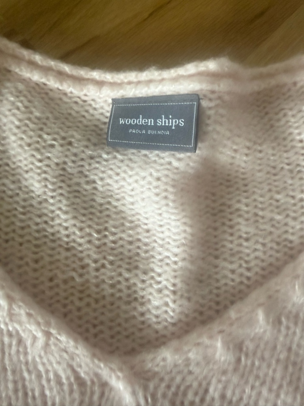 Wooden Ships 'Bubbly' Pink Knit V-Neck Sweater Small - Picture 6 of 7